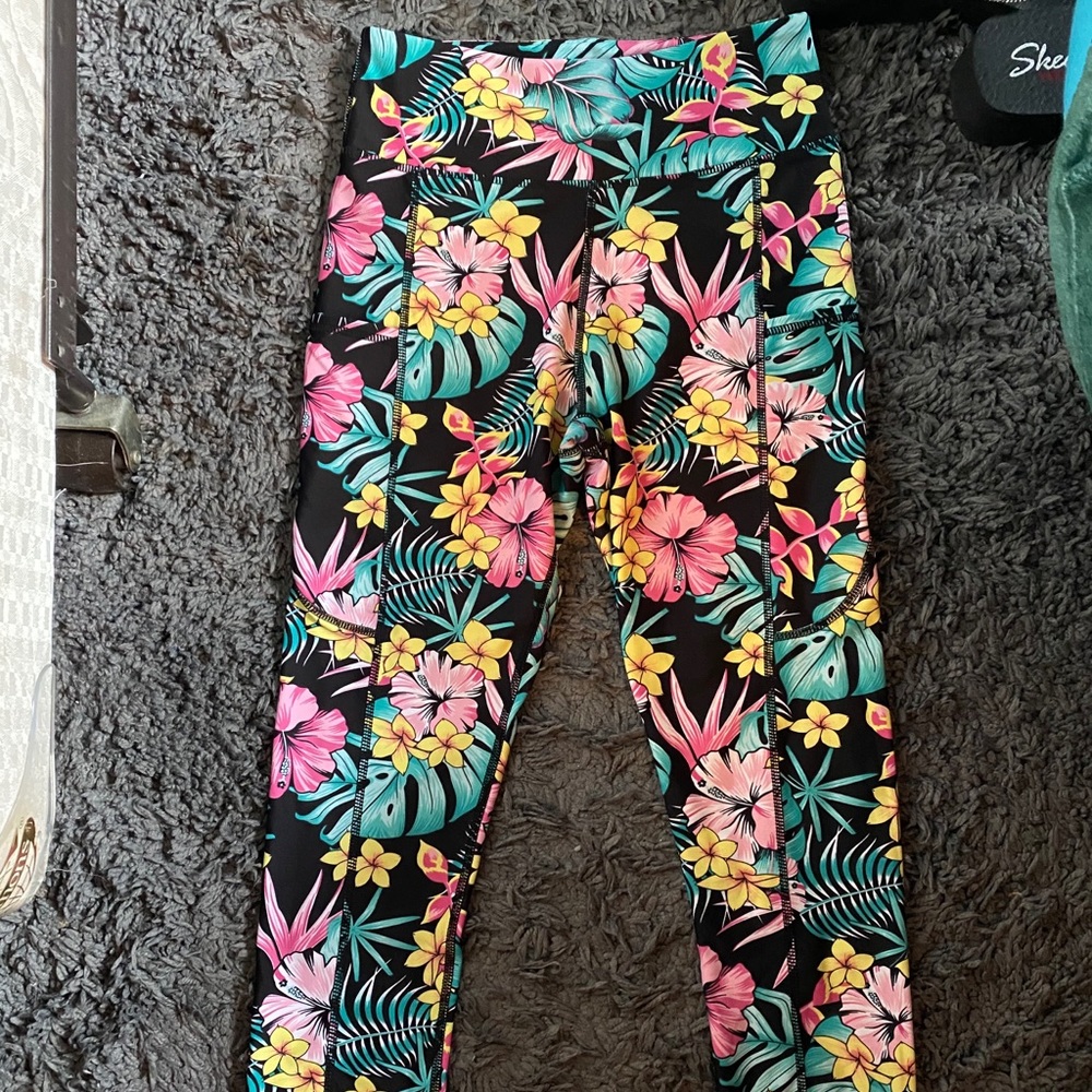 SR Floral Capri leggings